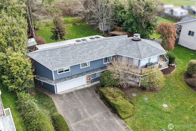 9678 Crest Dr, Blaine, WA 98230
