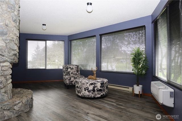 9678 Crest Dr, Blaine, WA 98230