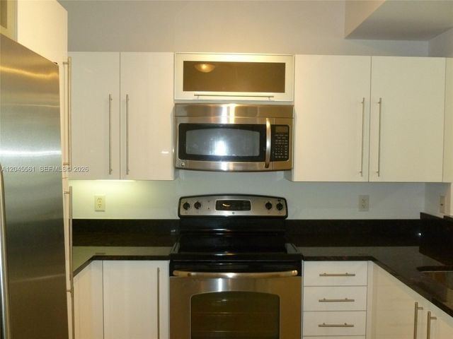 7350 SW 89th Street 807S, Miami, FL 33156