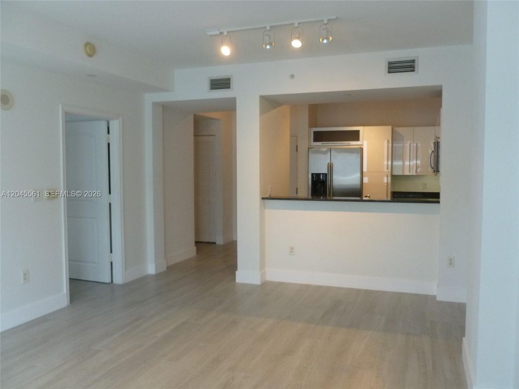 7350 SW 89th Street 807S, Miami, FL 33156