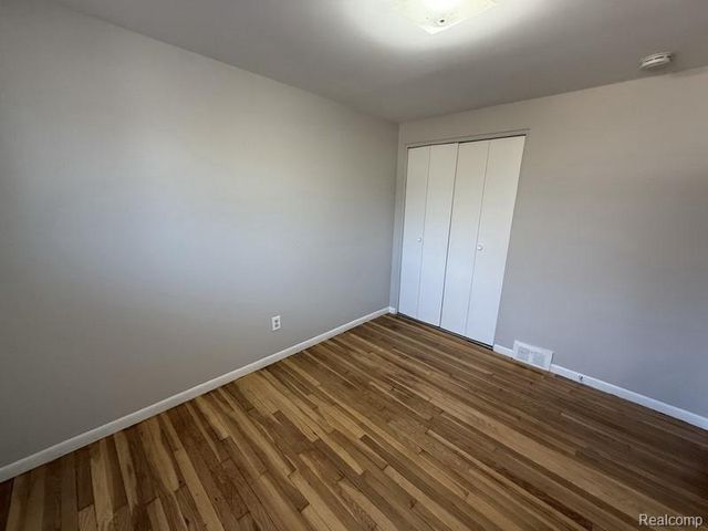 29264 Tessmer Court, Madison Heights, MI 48071