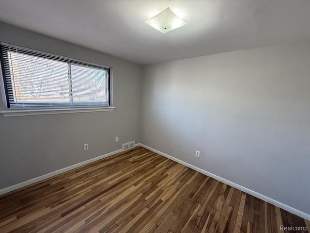 29264 Tessmer Court, Madison Heights, MI 48071