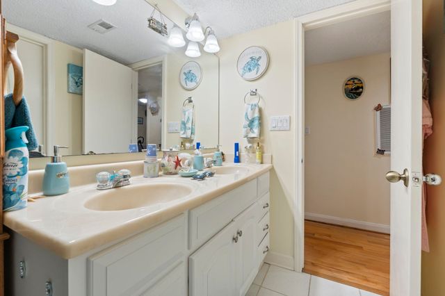 806 Conway St Apt 116, North Myrtle Beach, SC 29582