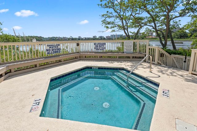 806 Conway St Apt 116, North Myrtle Beach, SC 29582
