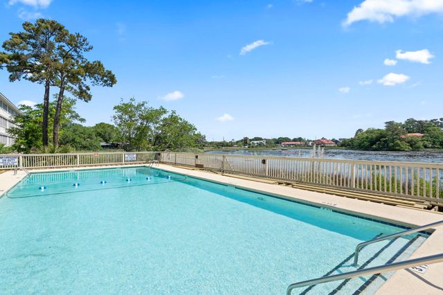 806 Conway St Apt 116, North Myrtle Beach, SC 29582