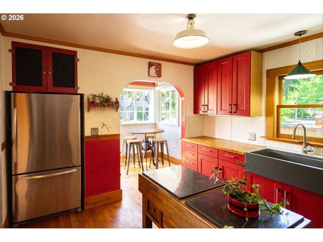 6407 N VANCOUVER Ave, Portland, OR 97217
