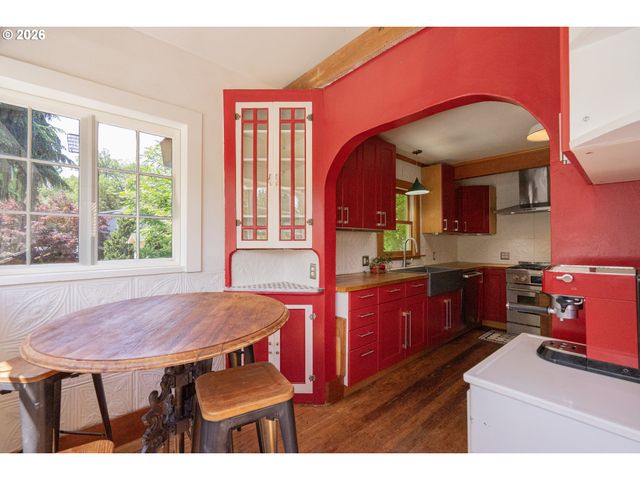 6407 N VANCOUVER Ave, Portland, OR 97217