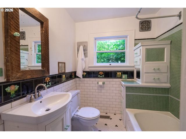 6407 N VANCOUVER Ave, Portland, OR 97217