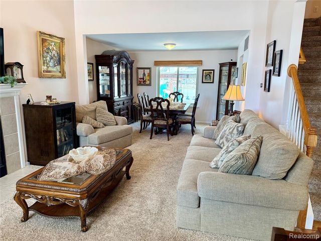 7586 Paradise Drive, Grand Blanc, MI 48439