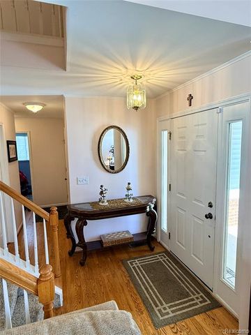 7586 Paradise Drive, Grand Blanc, MI 48439