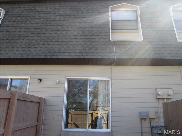 1210 Wicklow Road L, Ballwin, MO 63021