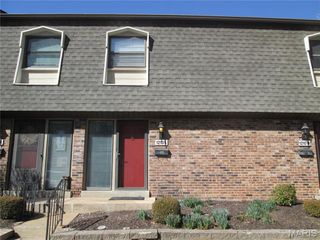 1210 Wicklow Road L, Ballwin, MO 63021