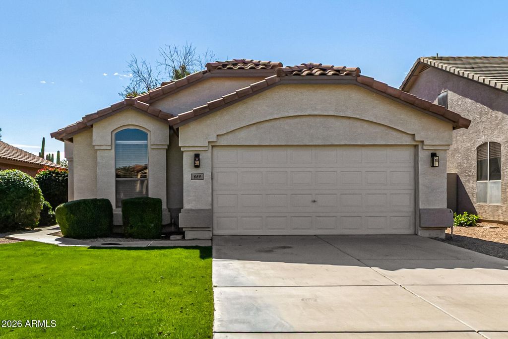 669 E Cathy Drive, Gilbert, AZ 85296
