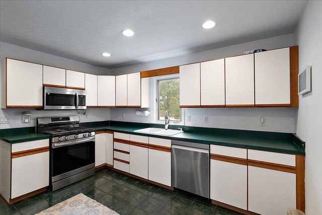 1491 Country Knoll Place, St. Joseph, MI 49085