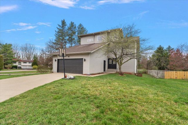 1491 Country Knoll Place, St. Joseph, MI 49085