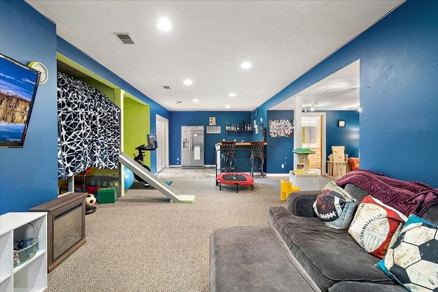 1491 Country Knoll Place, St. Joseph, MI 49085