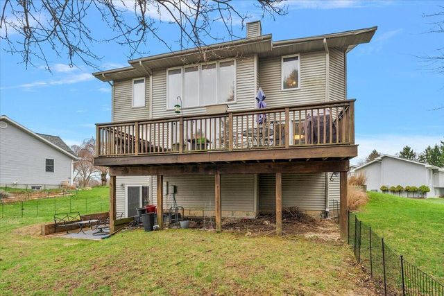 1491 Country Knoll Place, St. Joseph, MI 49085