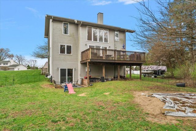 1491 Country Knoll Place, St. Joseph, MI 49085