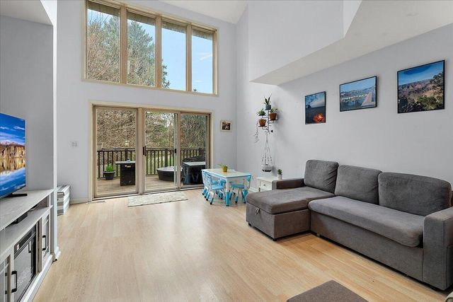 1491 Country Knoll Place, St. Joseph, MI 49085