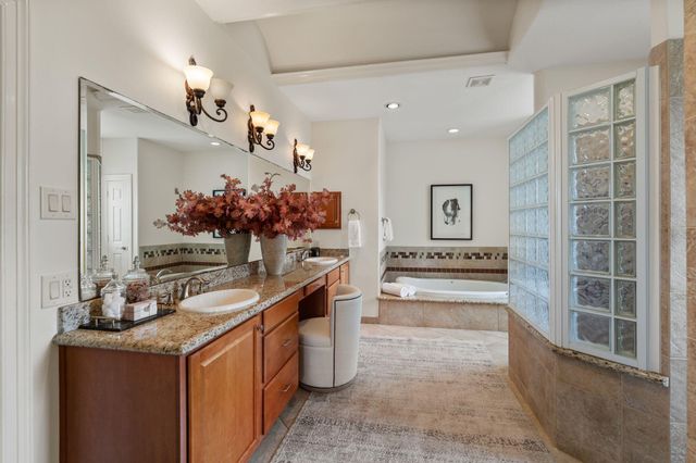 5103 Chestnut Street, Bellaire, TX 77401