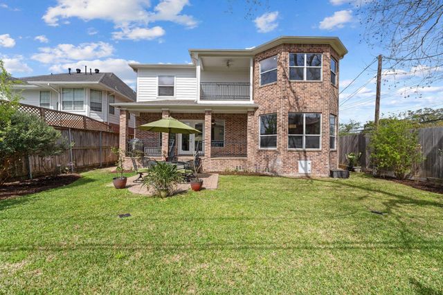 5103 Chestnut Street, Bellaire, TX 77401