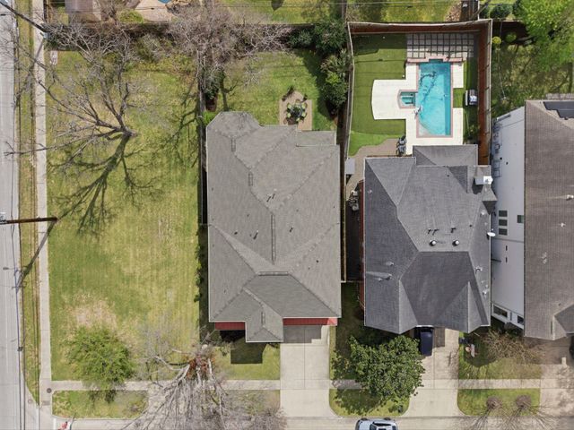 5103 Chestnut Street, Bellaire, TX 77401
