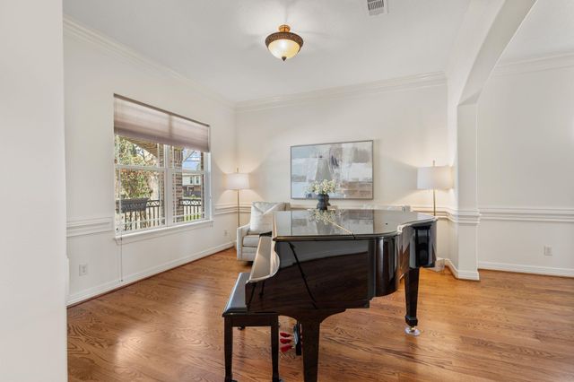 5103 Chestnut Street, Bellaire, TX 77401