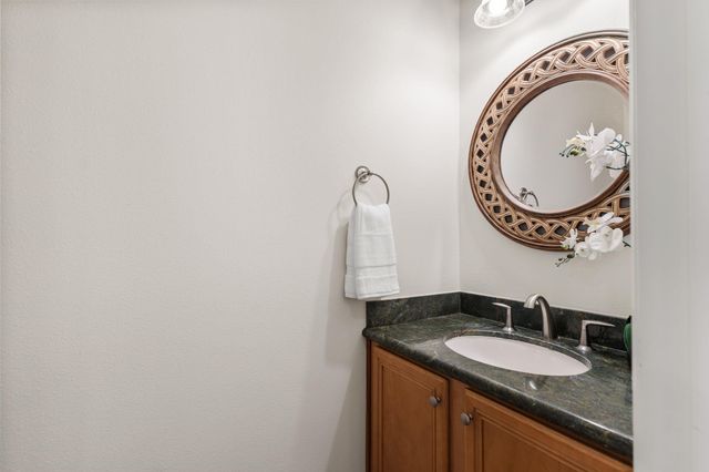 5103 Chestnut Street, Bellaire, TX 77401