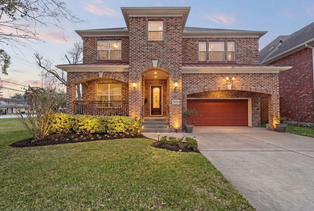 5103 Chestnut Street, Bellaire, TX 77401