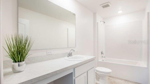 13075 TINAMOU AVENUE, Brooksville, FL 34614