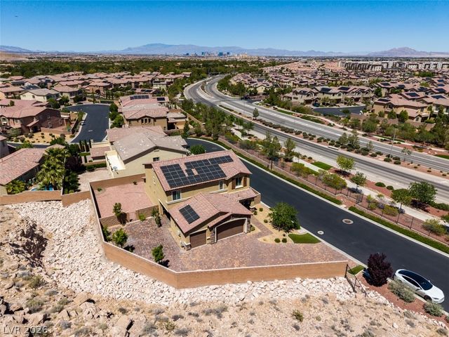 12351 Champions Tour Drive, Las Vegas, NV 89141