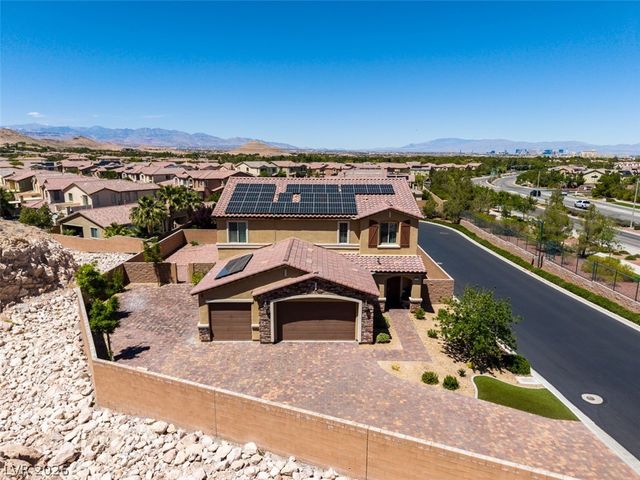 12351 Champions Tour Drive, Las Vegas, NV 89141