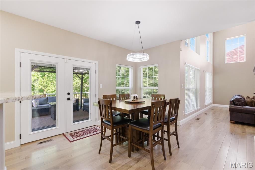 Image 11 of property listing at 307 Calliope Place, Chesterfield, MO 63017