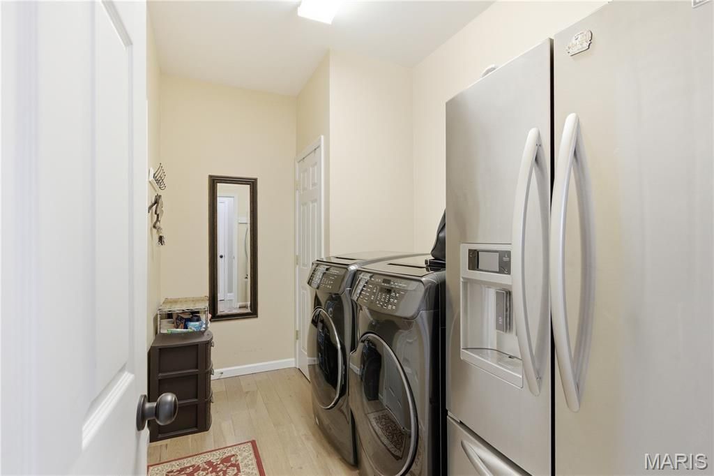 Image 21 of property listing at 307 Calliope Place, Chesterfield, MO 63017