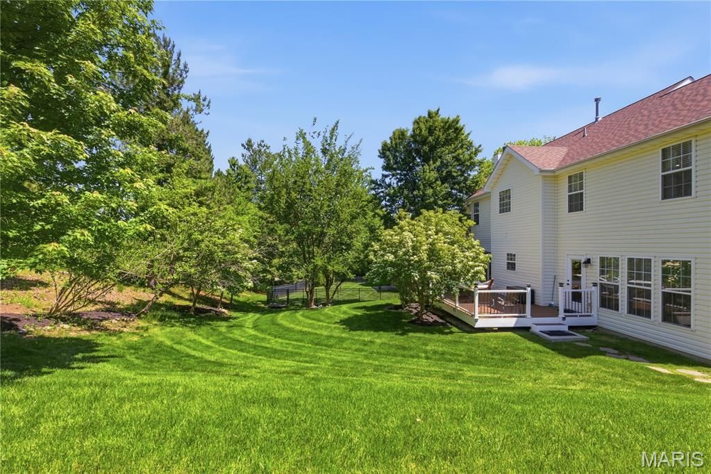 Image 43 of property listing at 307 Calliope Place, Chesterfield, MO 63017
