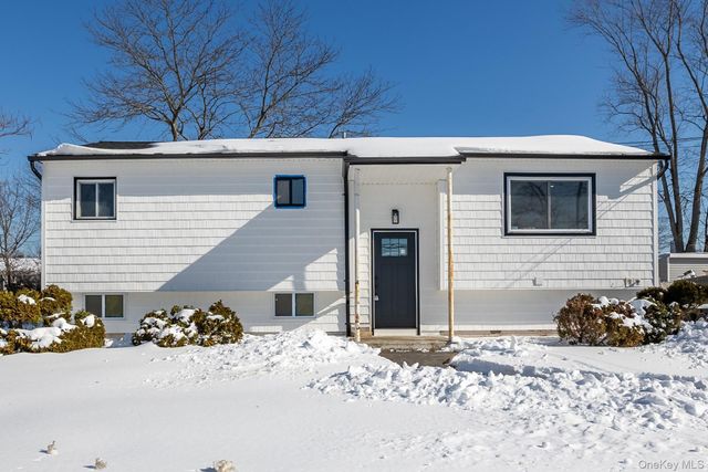 3103 Falcon Avenue, Medford, NY 11763