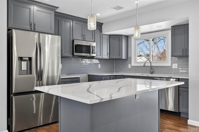 3103 Falcon Avenue, Medford, NY 11763