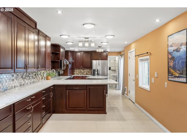 5050 Ne 91ST Ave, Portland, OR 97220