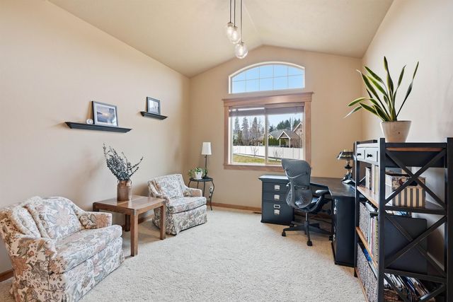 1608 N Rim View St, Spokane, WA 99224