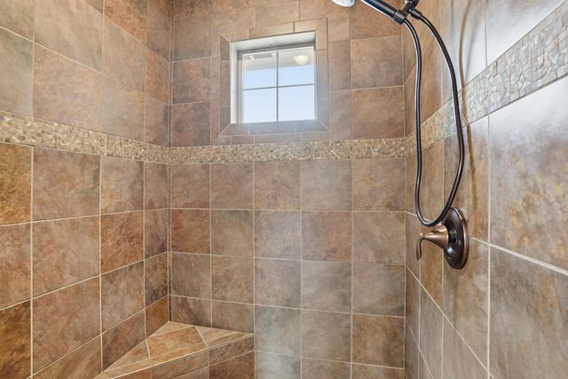 1608 N Rim View St, Spokane, WA 99224