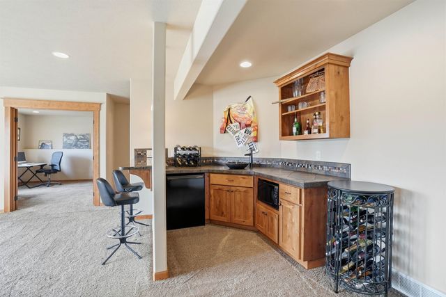 1608 N Rim View St, Spokane, WA 99224