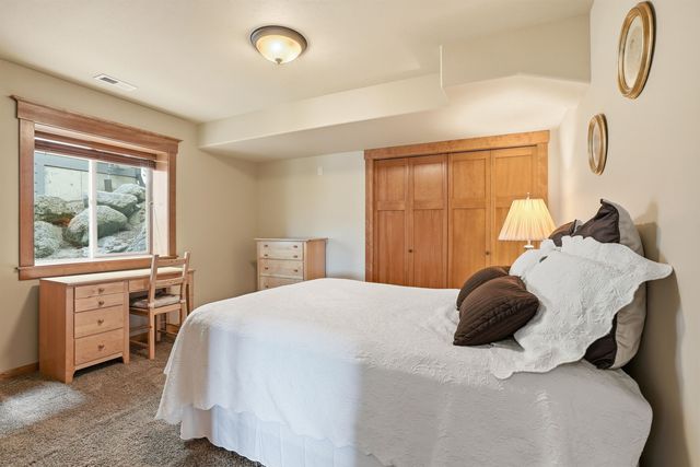 1608 N Rim View St, Spokane, WA 99224