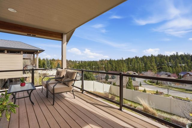 1608 N Rim View St, Spokane, WA 99224