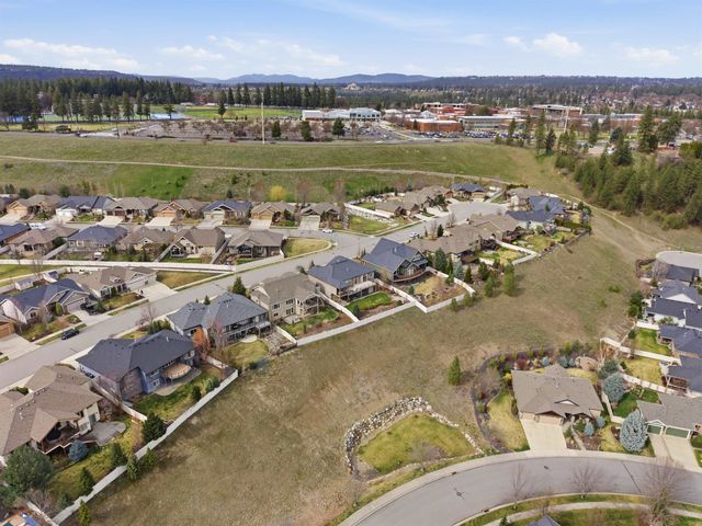 1608 N Rim View St, Spokane, WA 99224