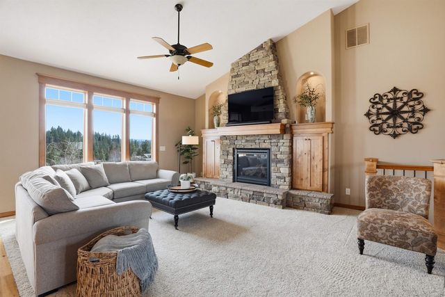 1608 N Rim View St, Spokane, WA 99224