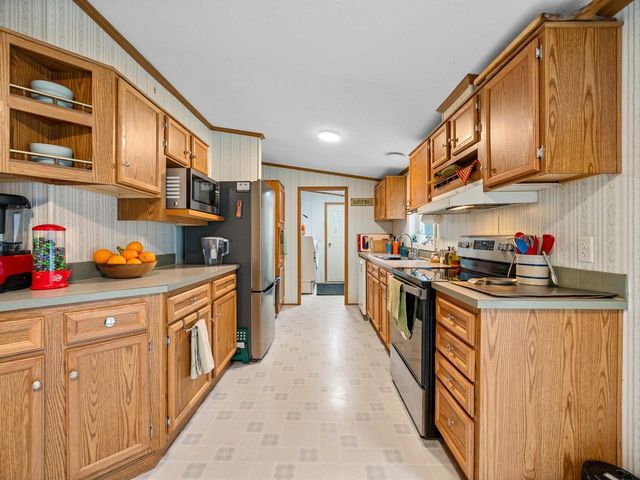 96 Lower Pines Road, Warren, VT 05674