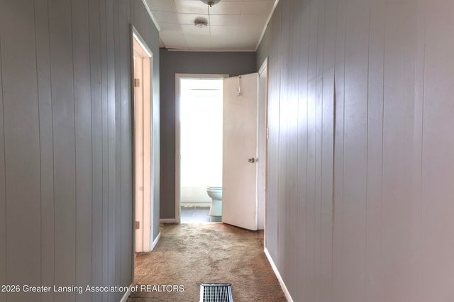 123 N Deerfield Avenue, Lansing, MI 48917