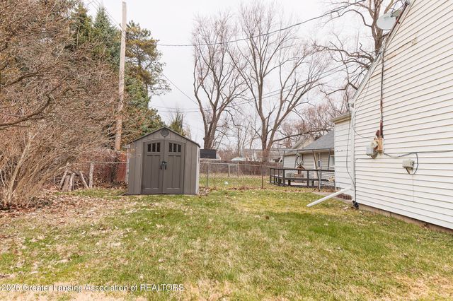 123 N Deerfield Avenue, Lansing, MI 48917