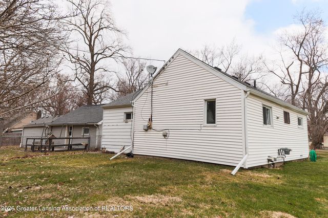 123 N Deerfield Avenue, Lansing, MI 48917