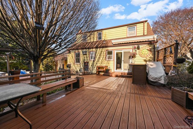 264 N Delaware Avenue, Massapequa, NY 11758